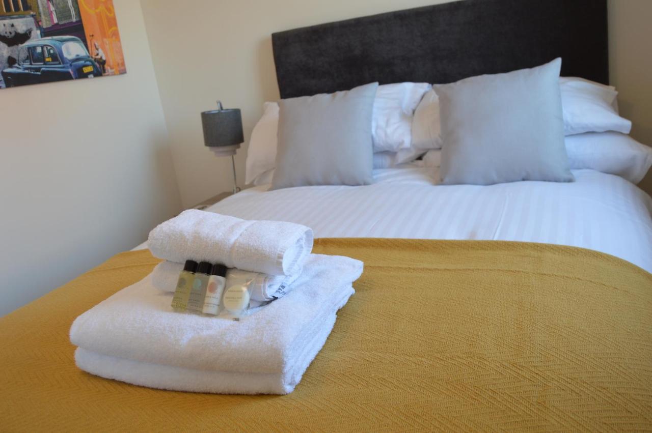 Fantastic Hampton Centre Stayピーターバラ エクステリア 写真